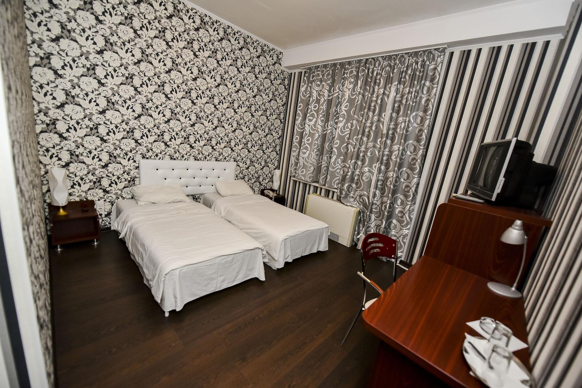 Mesogios Hotel Chişinău Extérieur photo