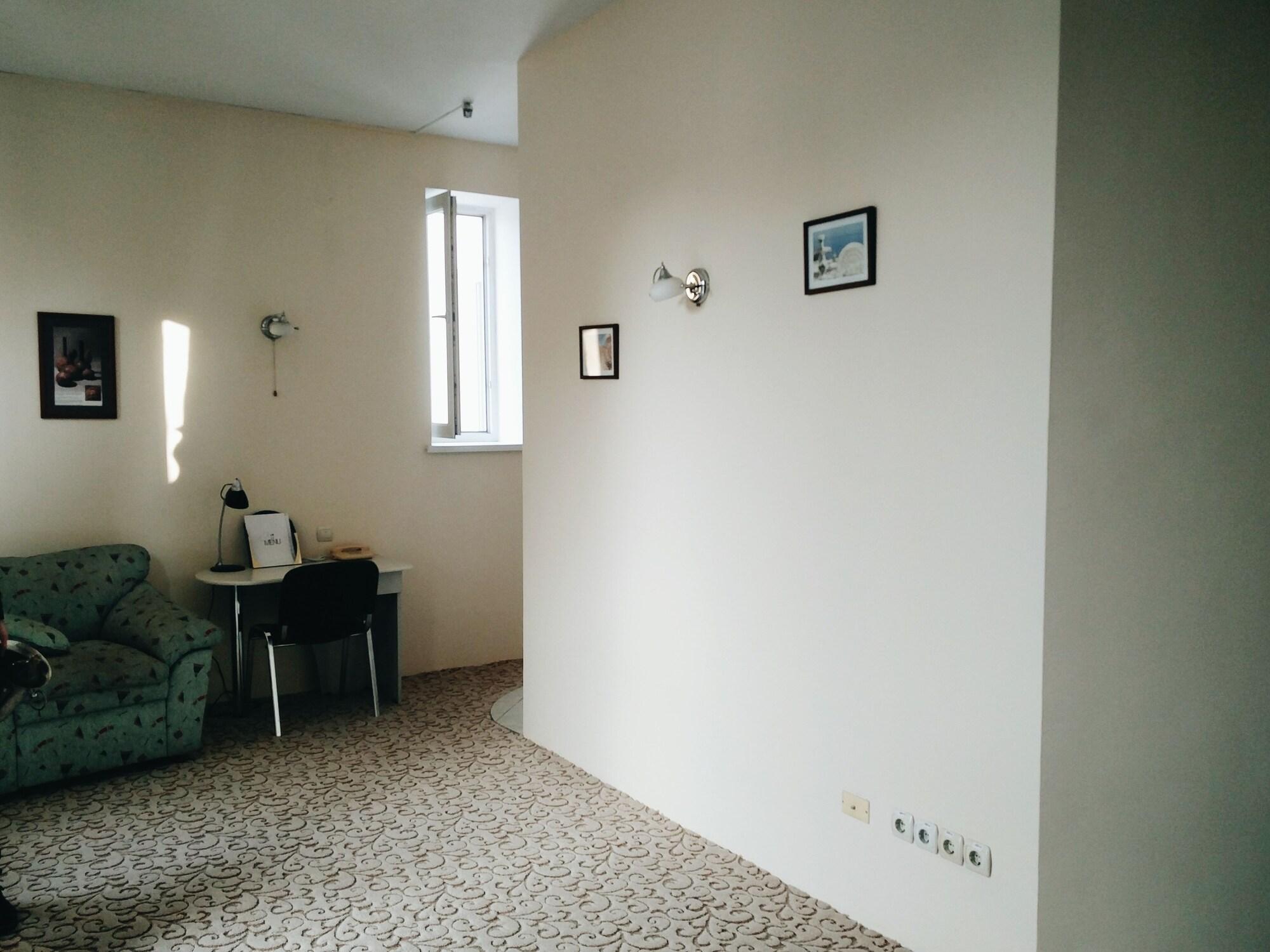 Mesogios Hotel Chişinău Extérieur photo