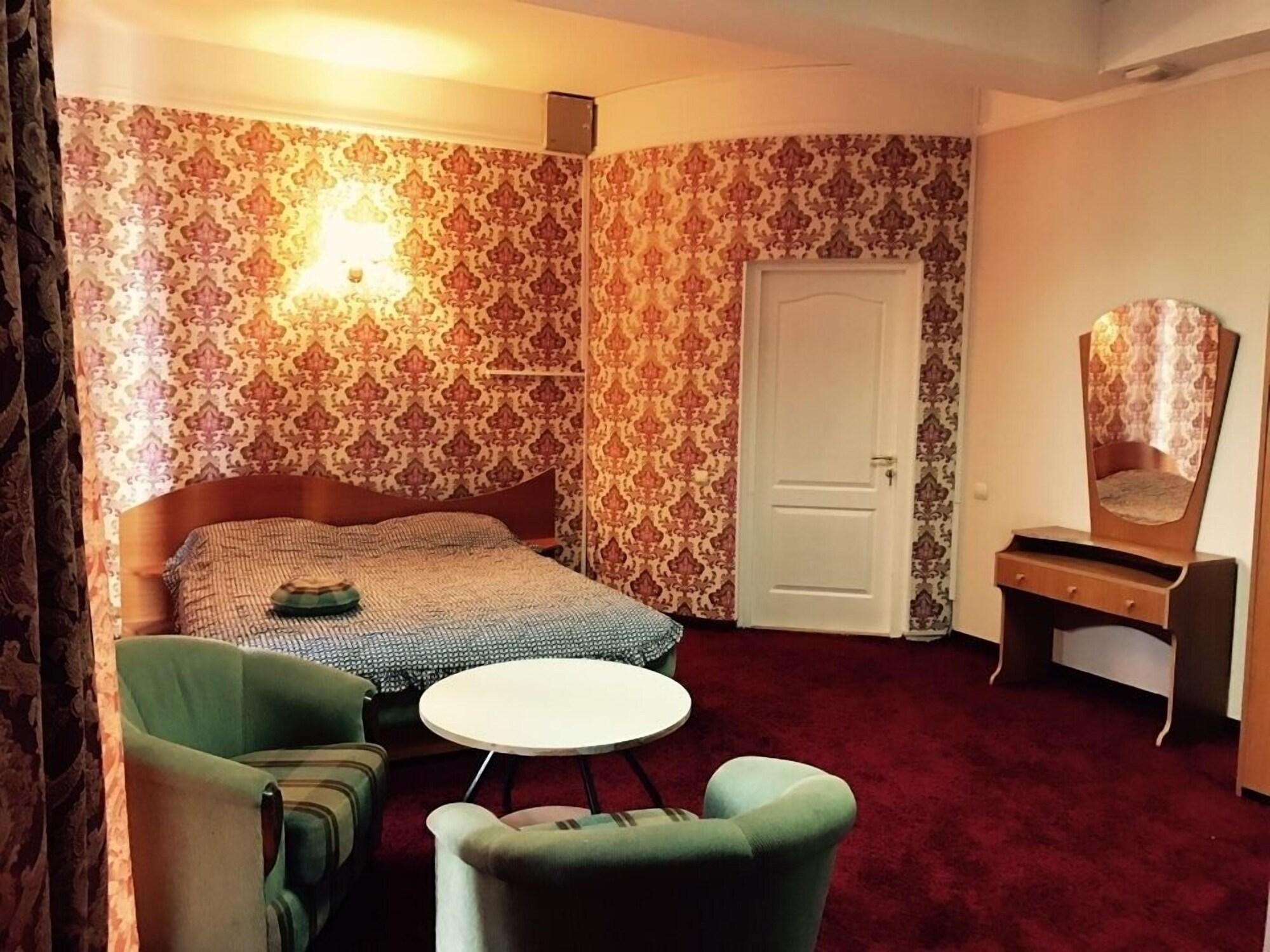 Mesogios Hotel Chişinău Extérieur photo