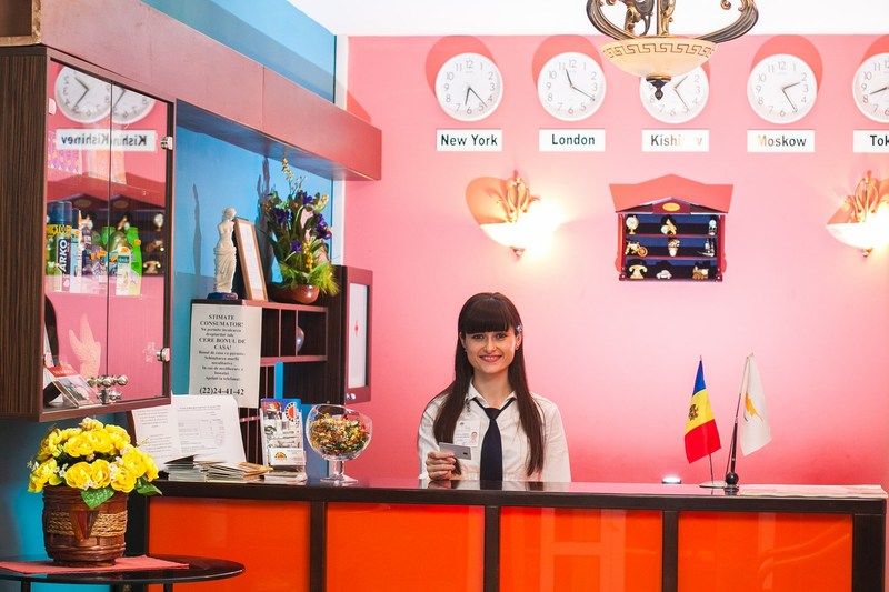 Mesogios Hotel Chişinău Extérieur photo