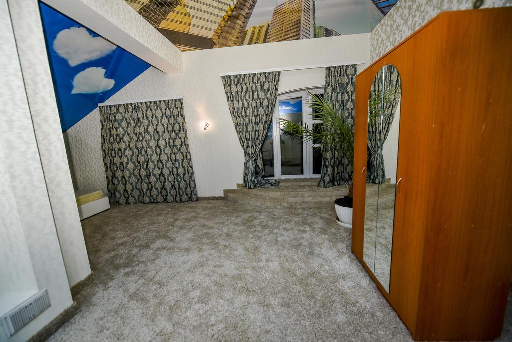 Mesogios Hotel Chişinău Extérieur photo