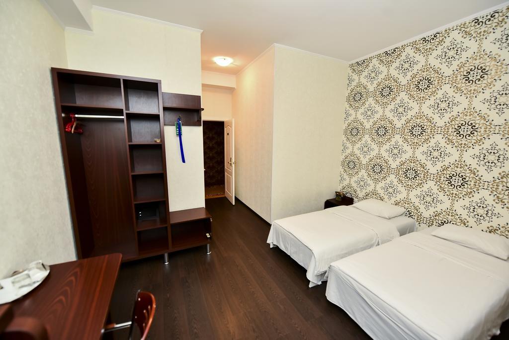 Mesogios Hotel Chişinău Extérieur photo