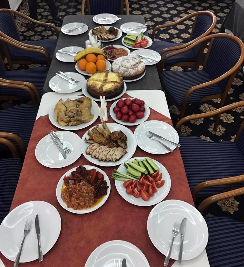 Mesogios Hotel Chişinău Extérieur photo